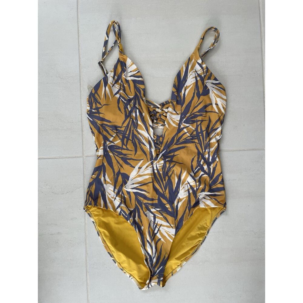 Red Carter Swim One Piece Leaf Print Strappy Swimwear Beach Summer Pool